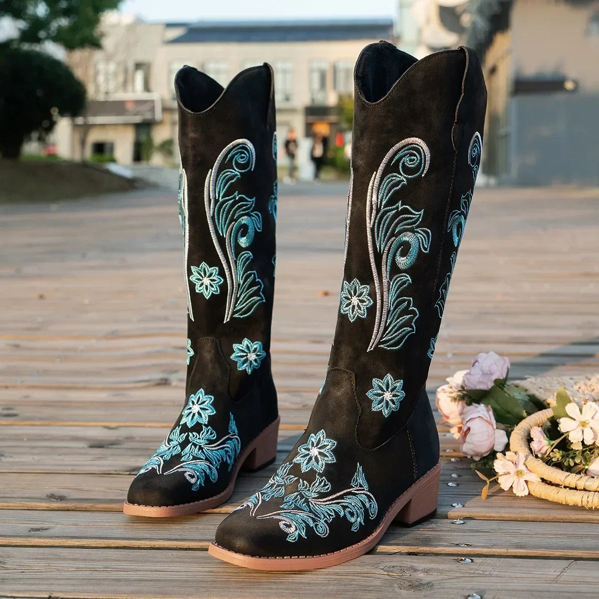 Embroidered Long Tube Boots