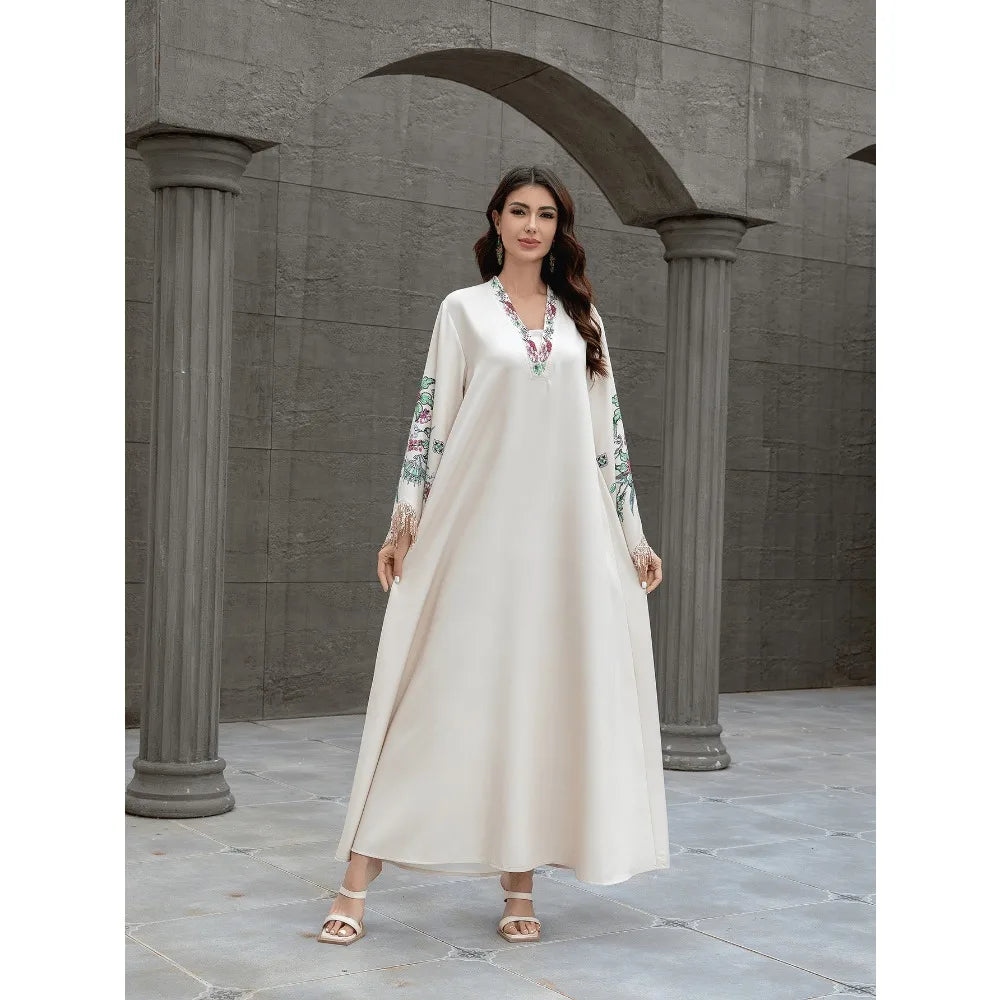 Dubai Muslim women's abaya