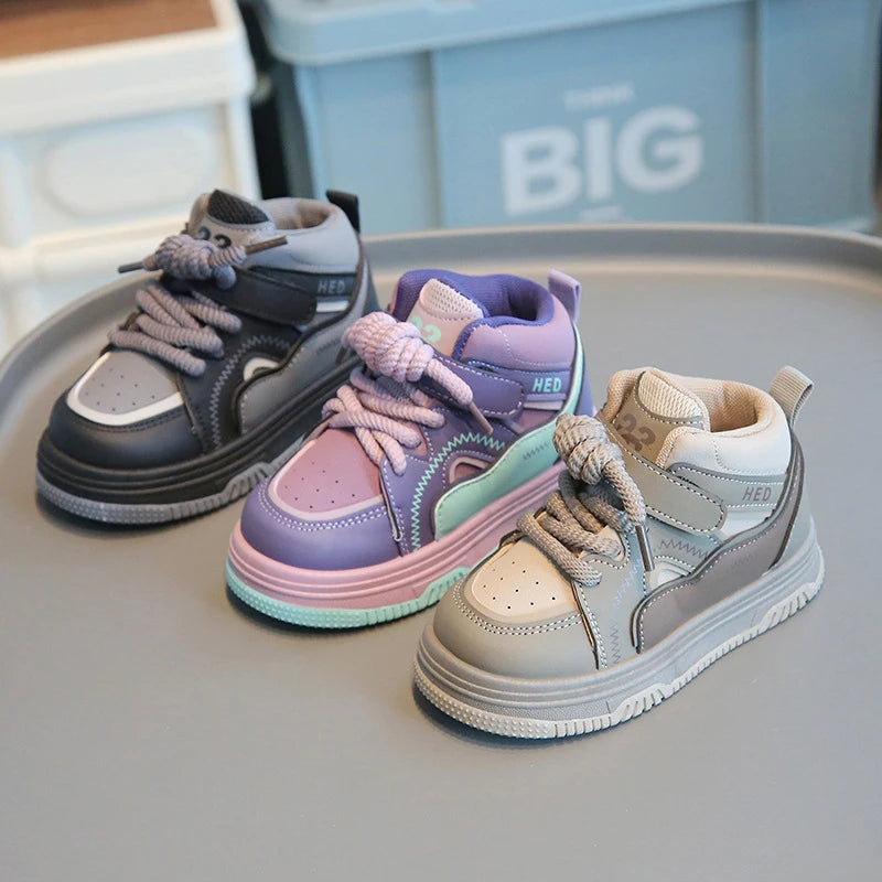Toddlers high top sneakers