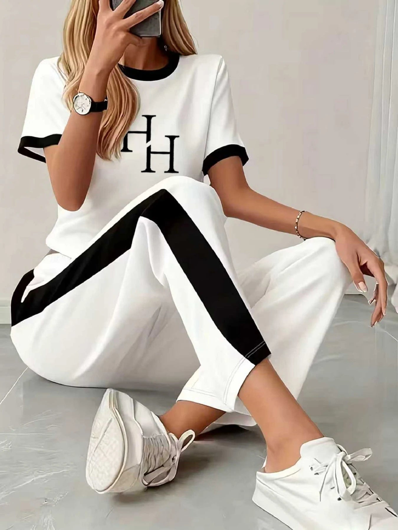 HH Black and White Casual Sports Set