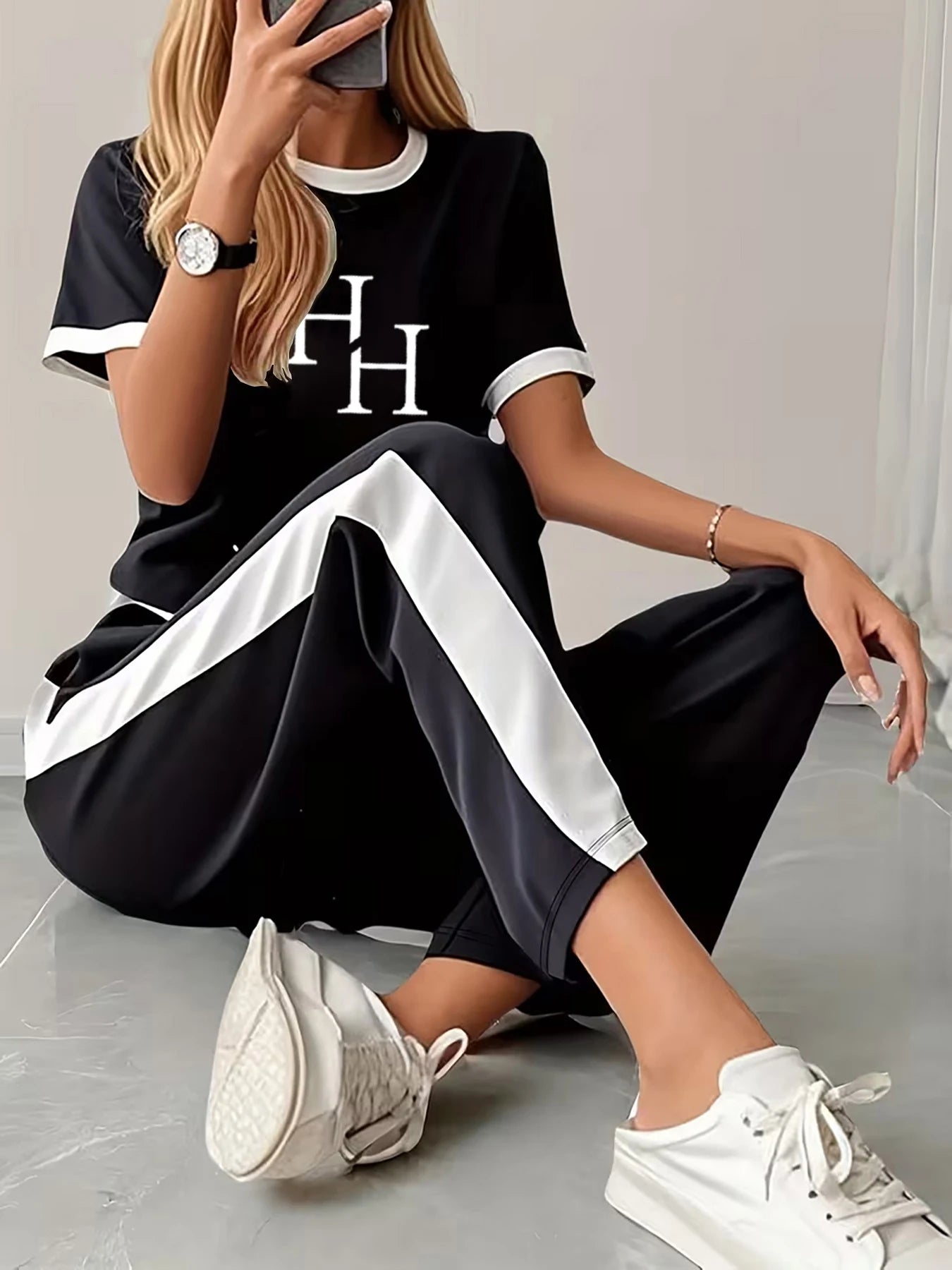 HH Black and White Casual Sports Set