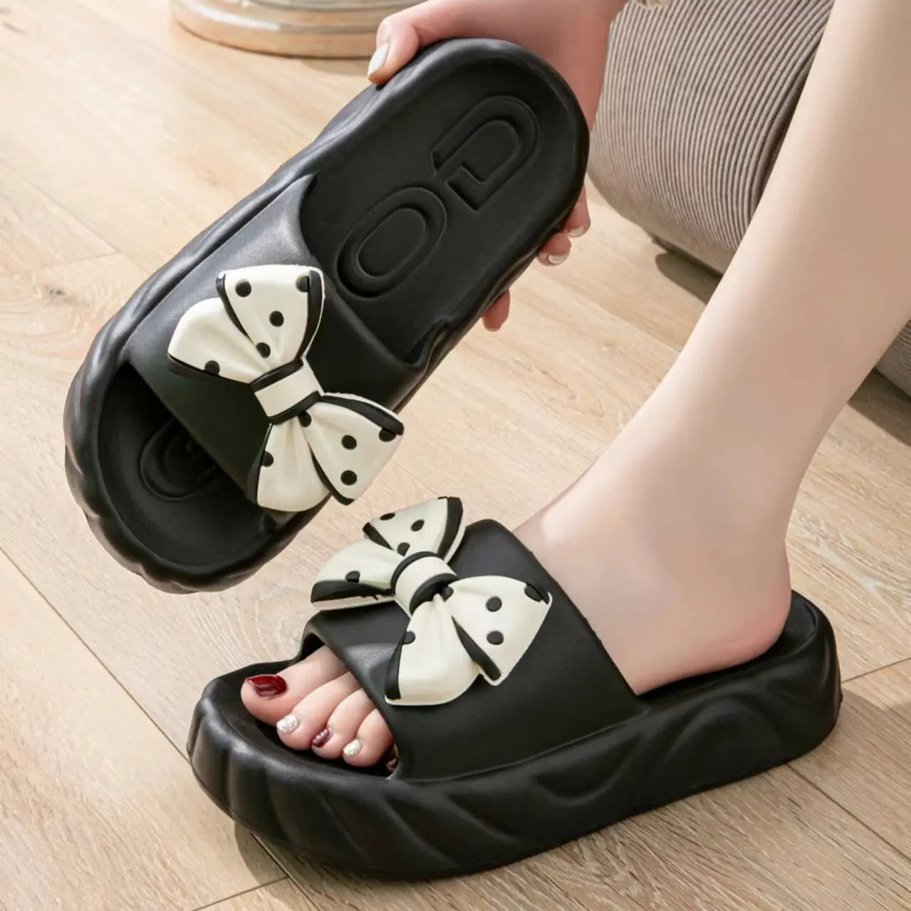 Thick Bowtie Slides