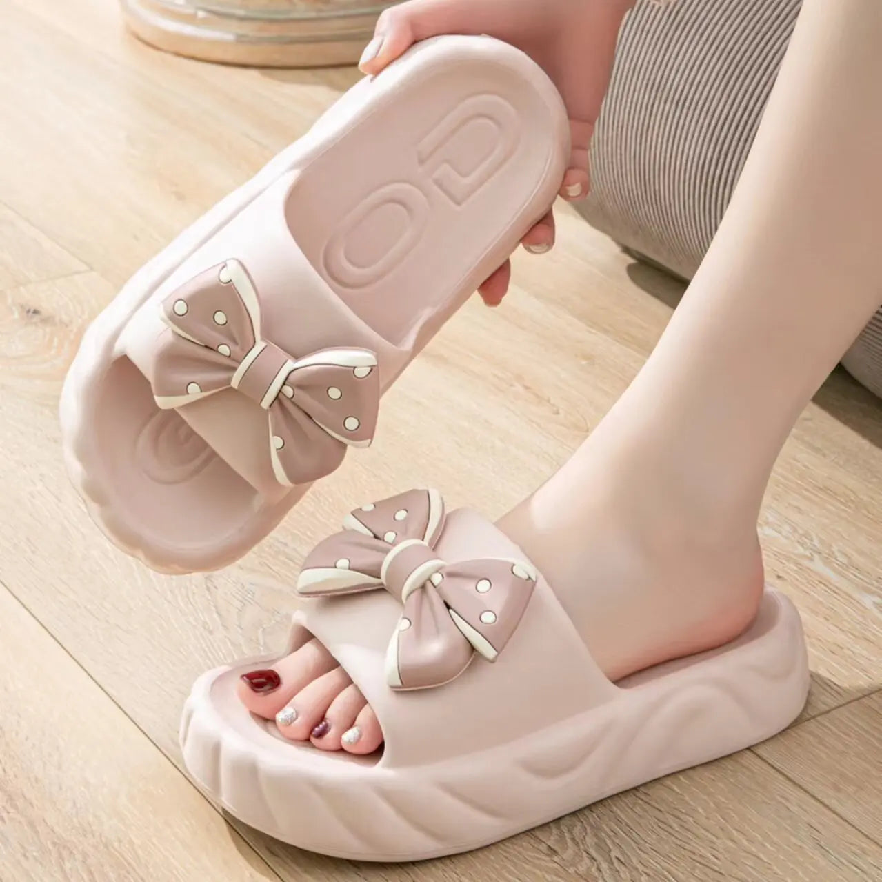 Thick Bowtie Slides
