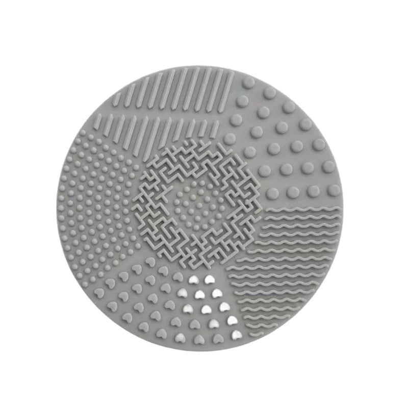 Silicon heart shaped makeup brush cleaner pads