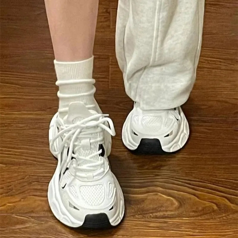 Women’s jogging sneakers