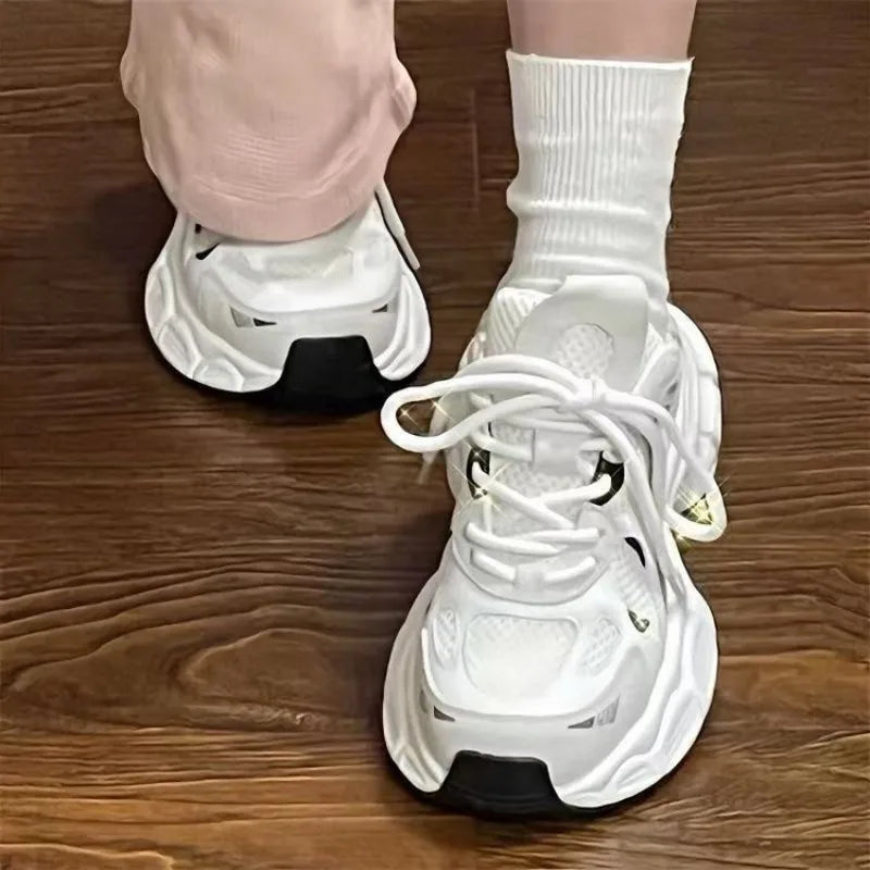 Women’s jogging sneakers