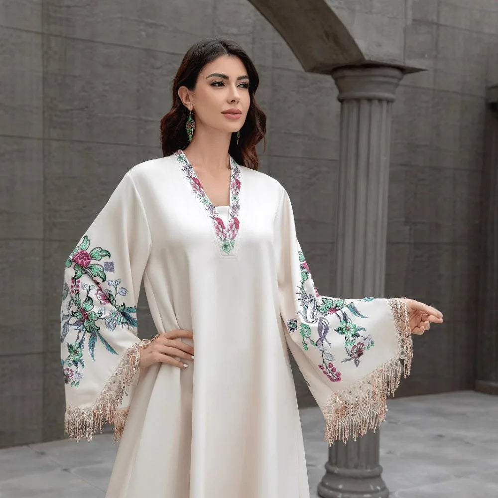 Dubai Muslim women's abaya