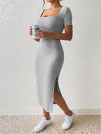 Sleeved versatile knitted slit dress