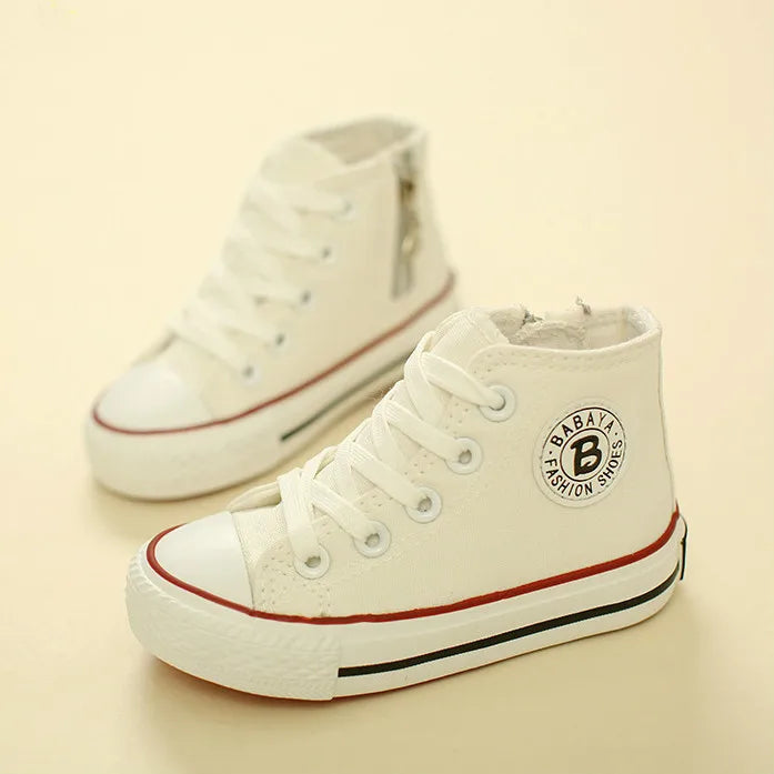 Kids canvas sneakers