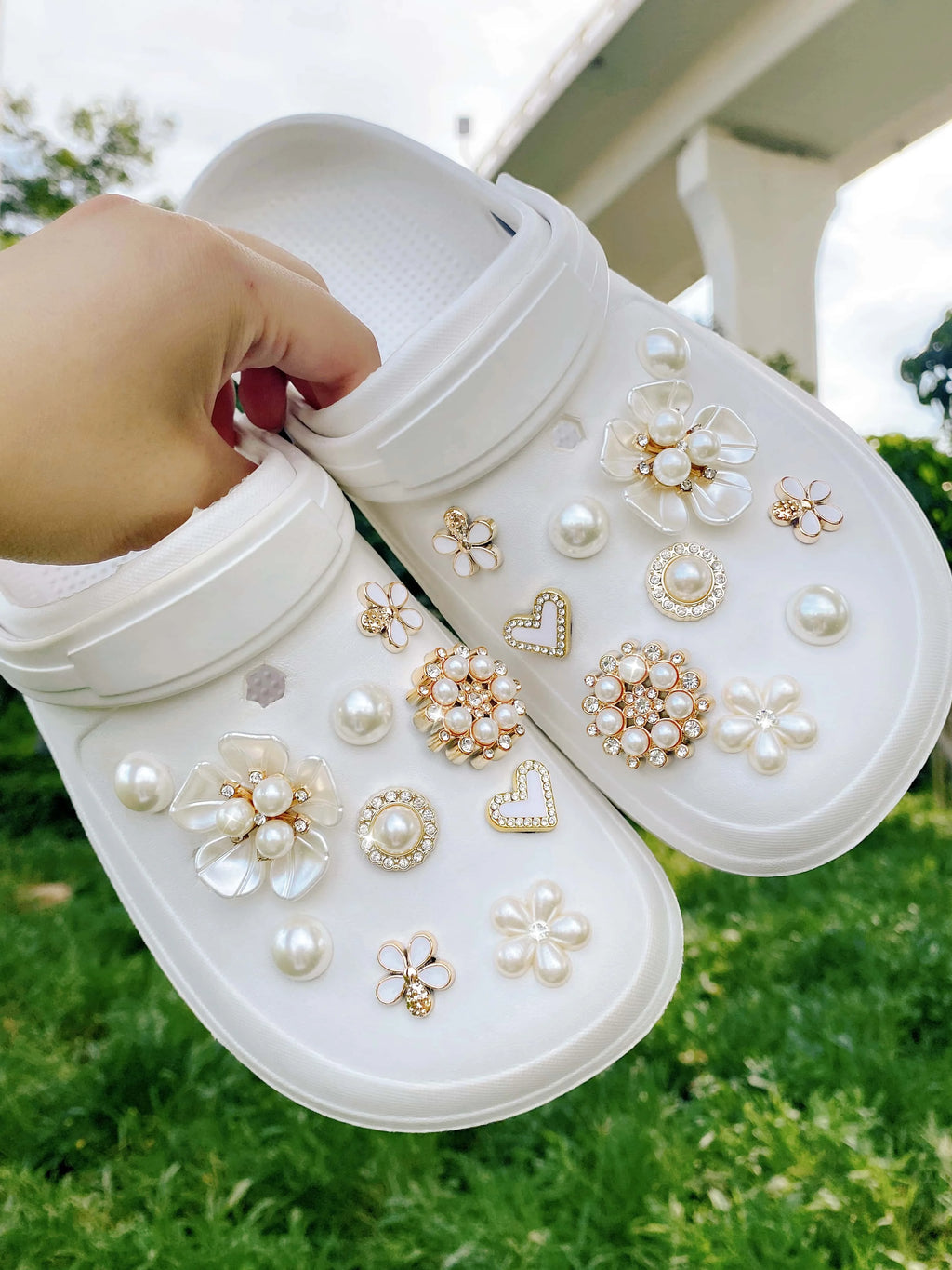 20pc  pearl camellia and flowers