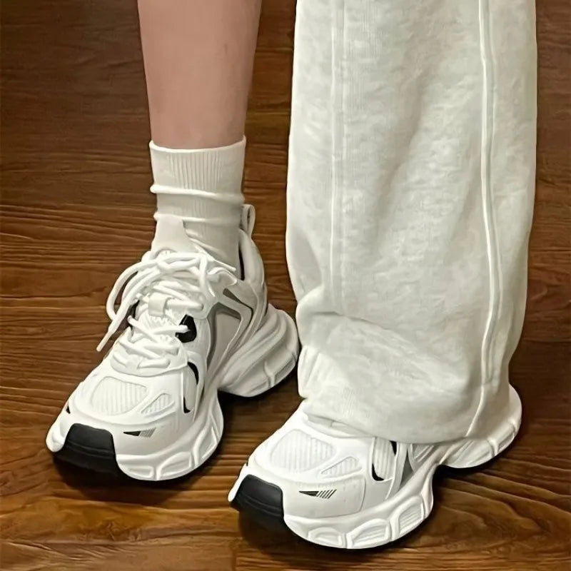 Women’s jogging sneakers