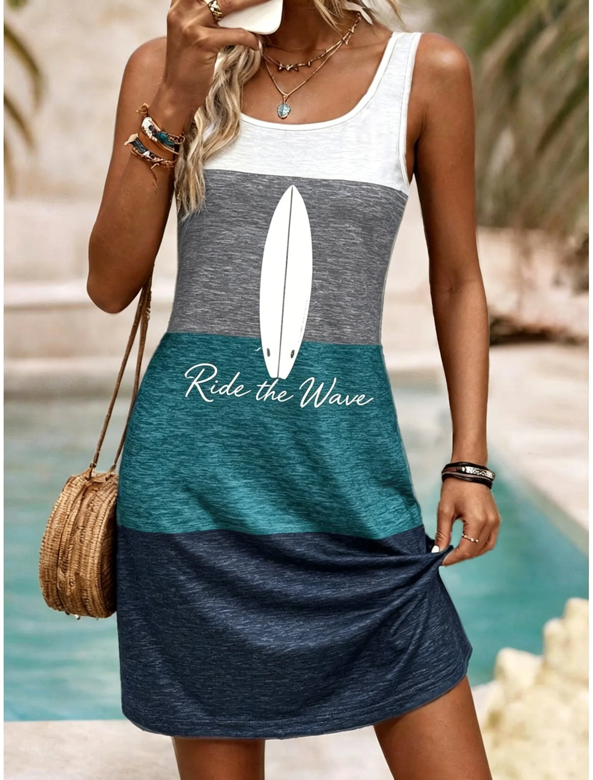 Women's U-Neck Color Block Monstera