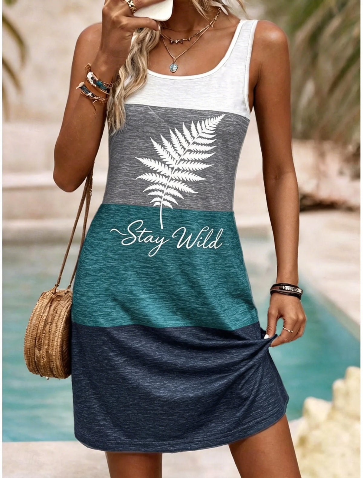 Women's U-Neck Color Block Monstera