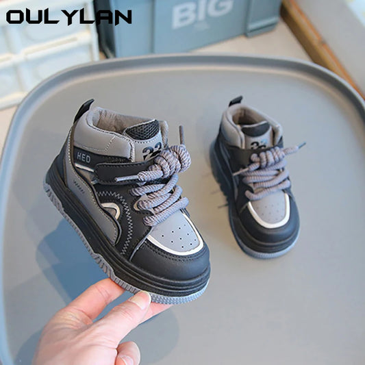 Toddlers high top sneakers