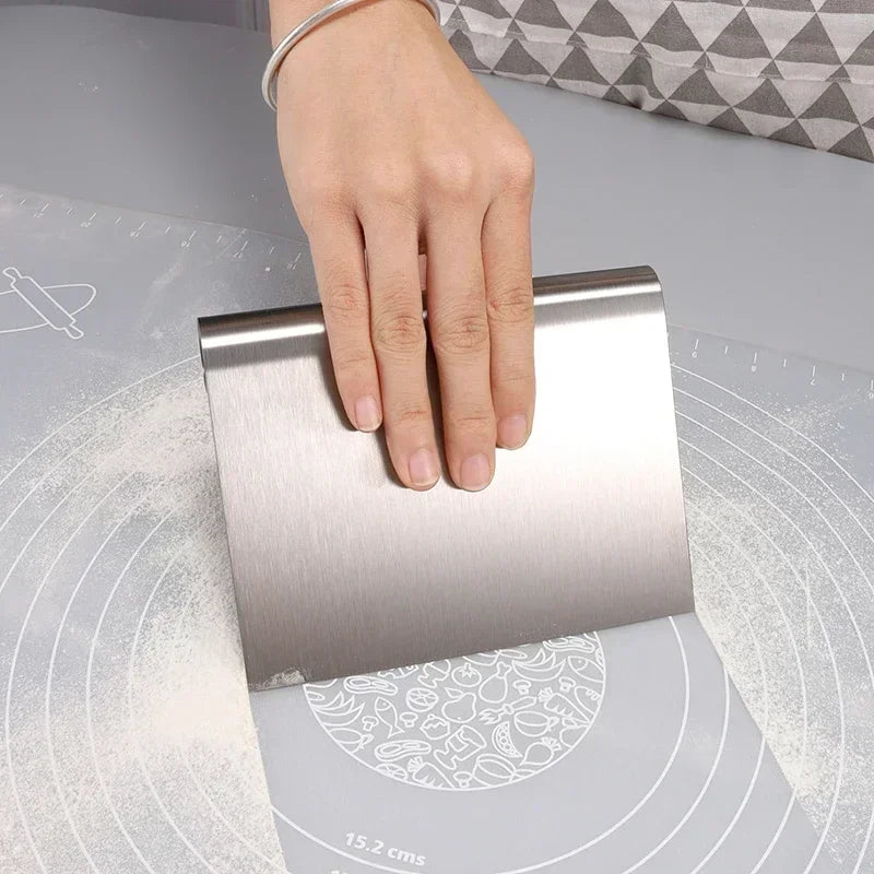 Stainless Steel Scale Cake Scraper