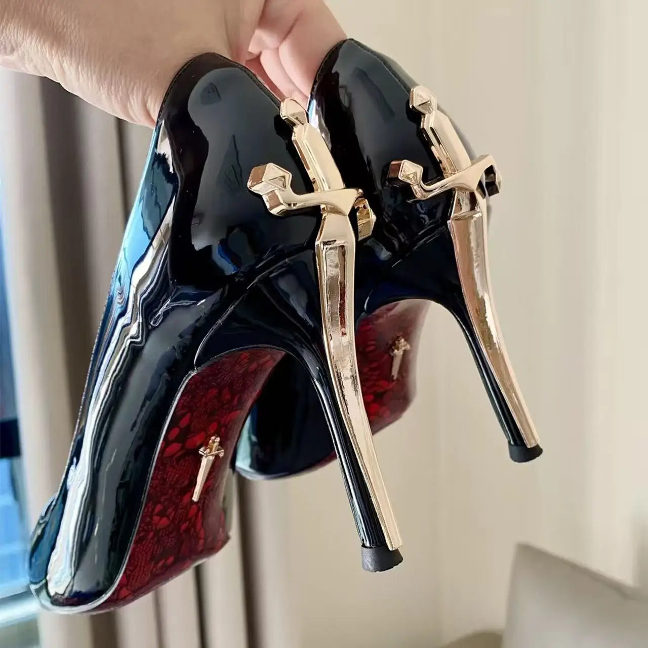 High Heels, Pointed ,Sharp Blade, Scepter, Patent Leather, Metallic, Sexy, Ladies in Arms, High-end Black Single Shoes